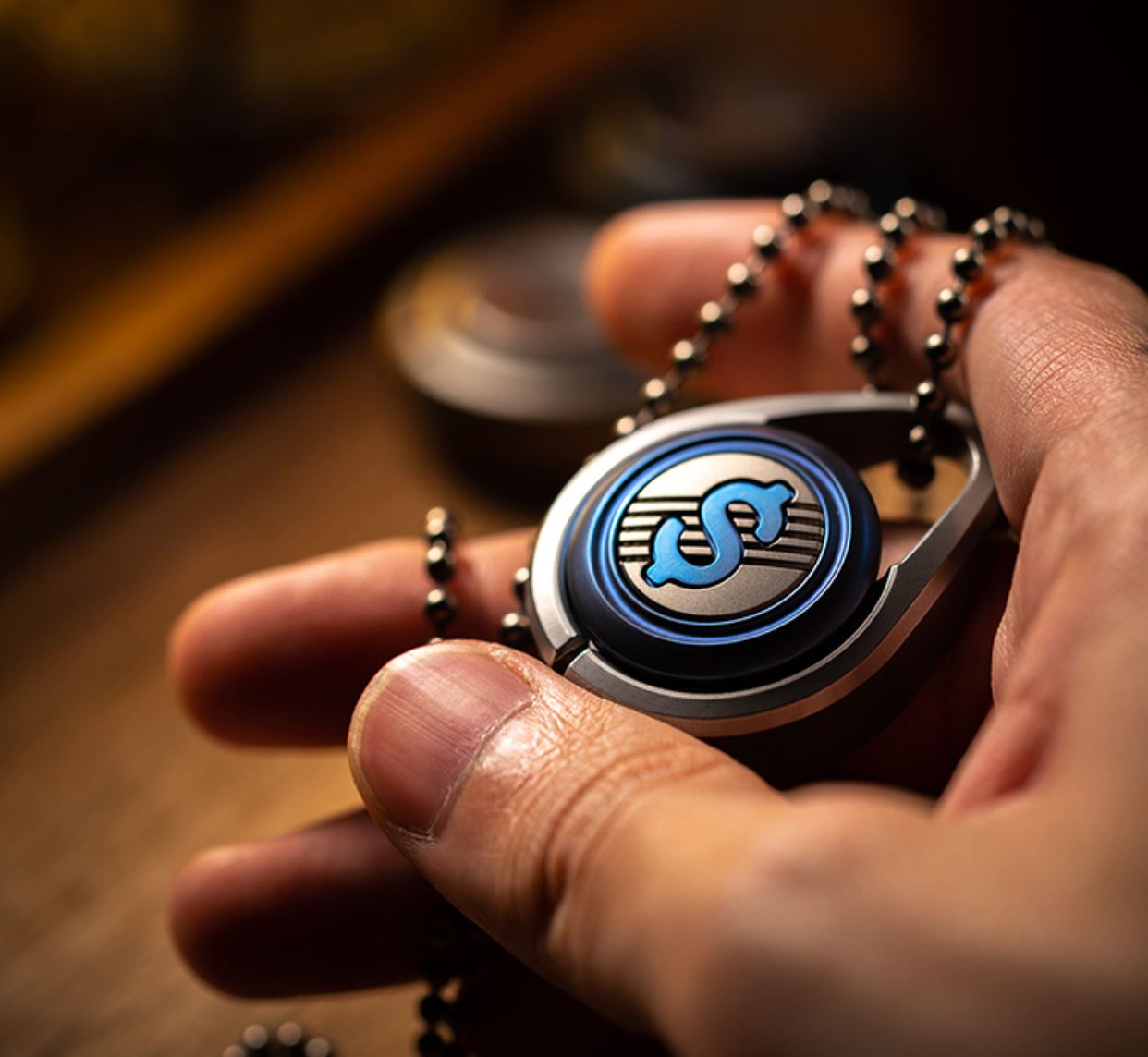 New Mackie Little Drop Gyro Hand Spinner Ratchet Presser | Mackie Little Drop Ratchet Clicker | Mackie Mini Gyro EDC Clicker Button