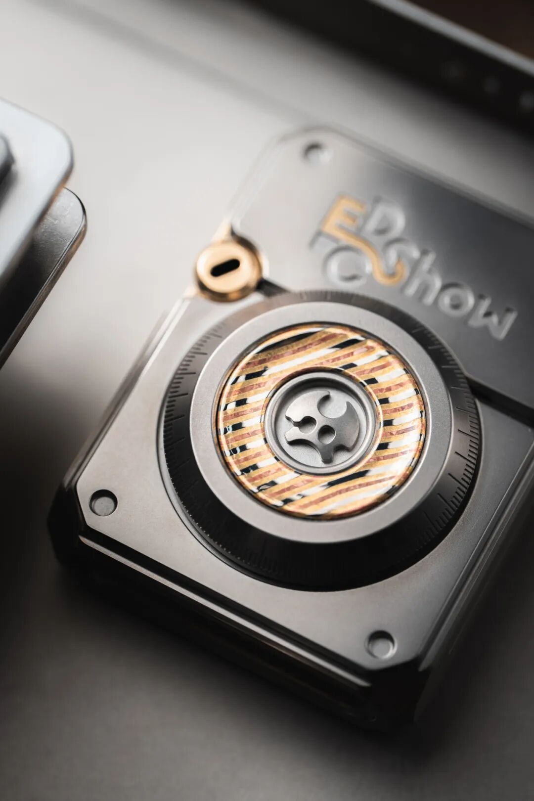 New Lautie 2099 Series Lotto Titanium Lighter Box Gyro Fidget Slider Spinner for Collection & Gift