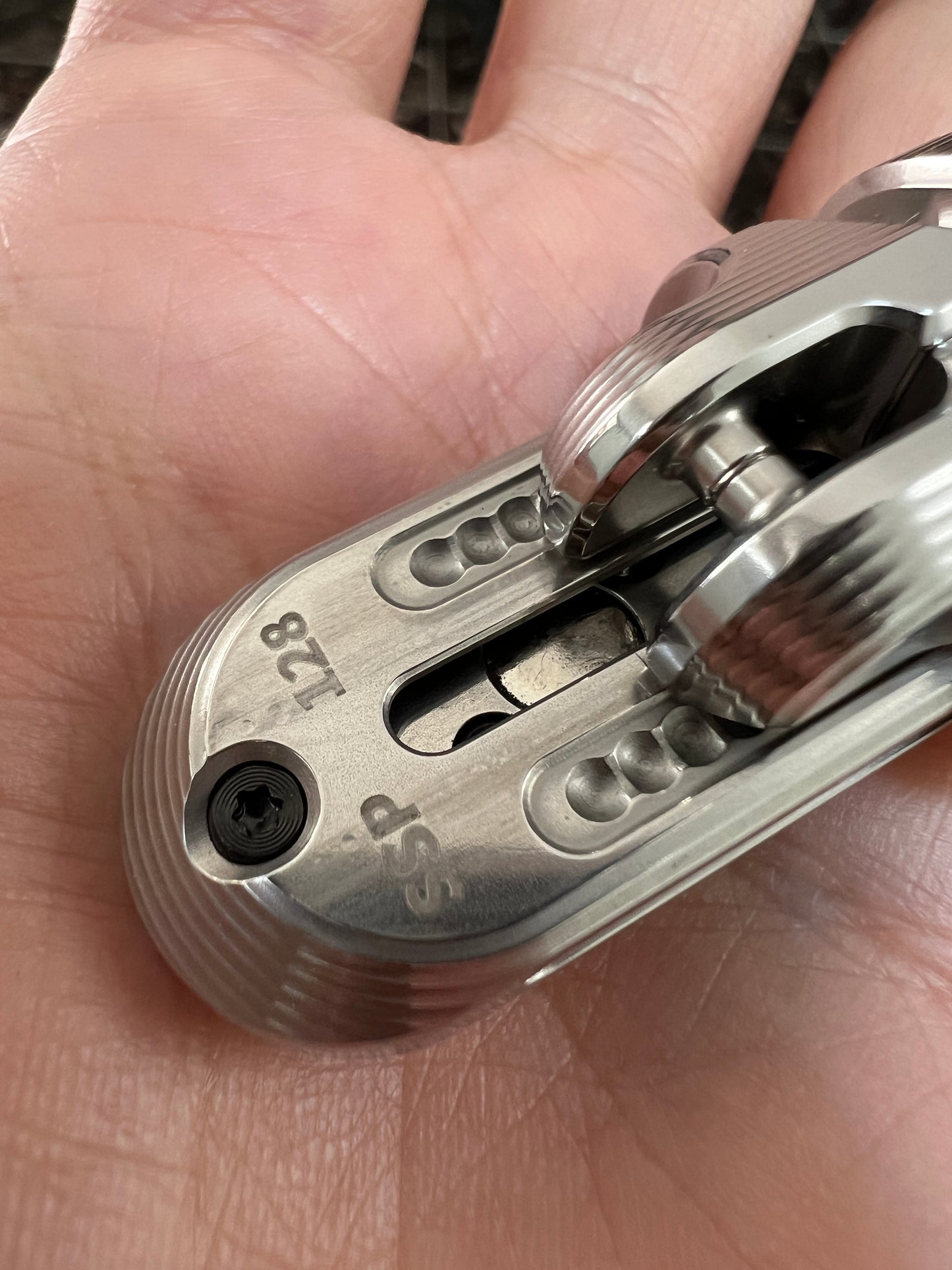 Pre Owned WANWU EDC Stainless Steel Exoskeleton Fidget Slider for Collection & Gift