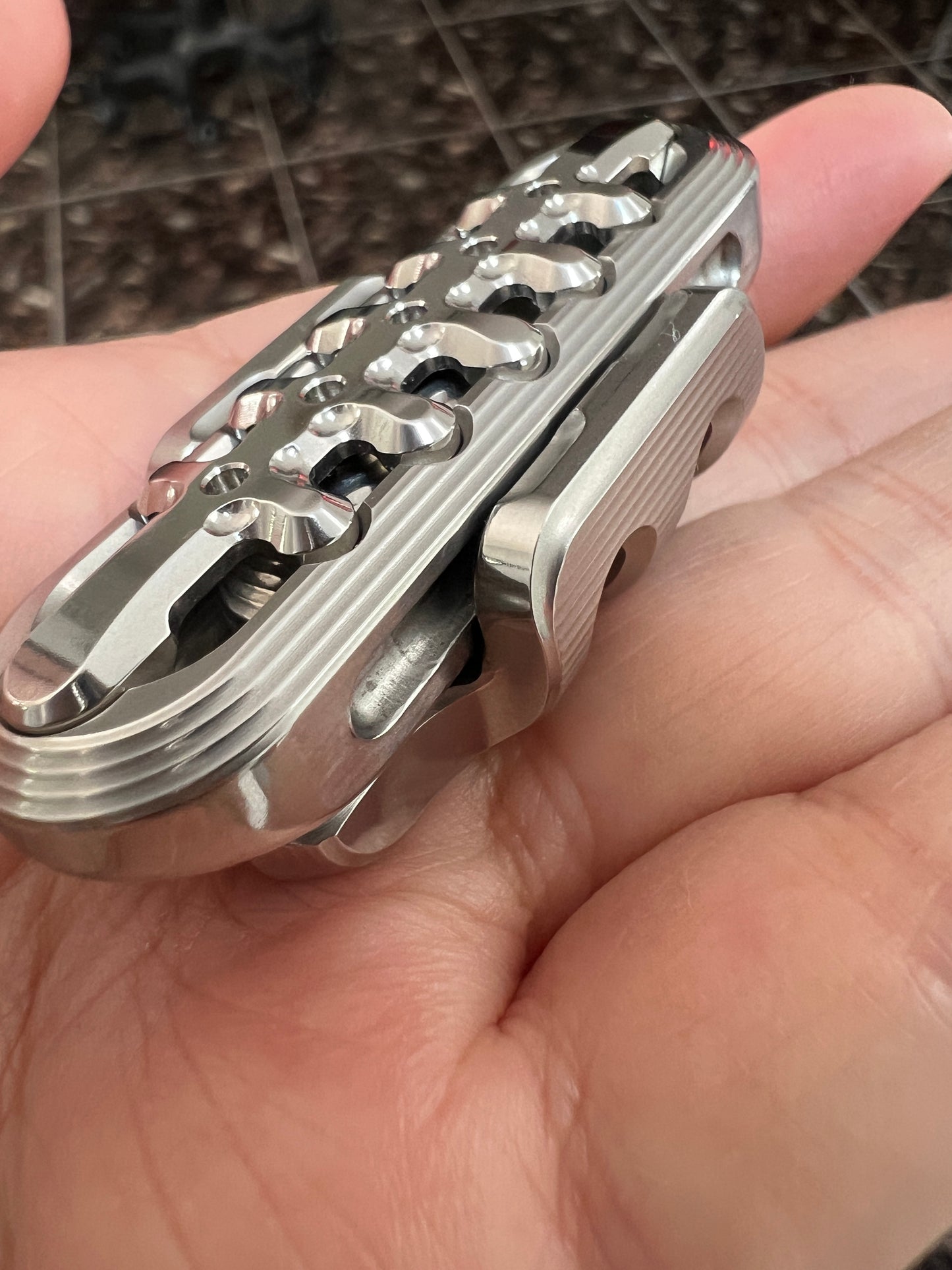 Pre Owned WANWU EDC Stainless Steel Exoskeleton Fidget Slider for Collection & Gift