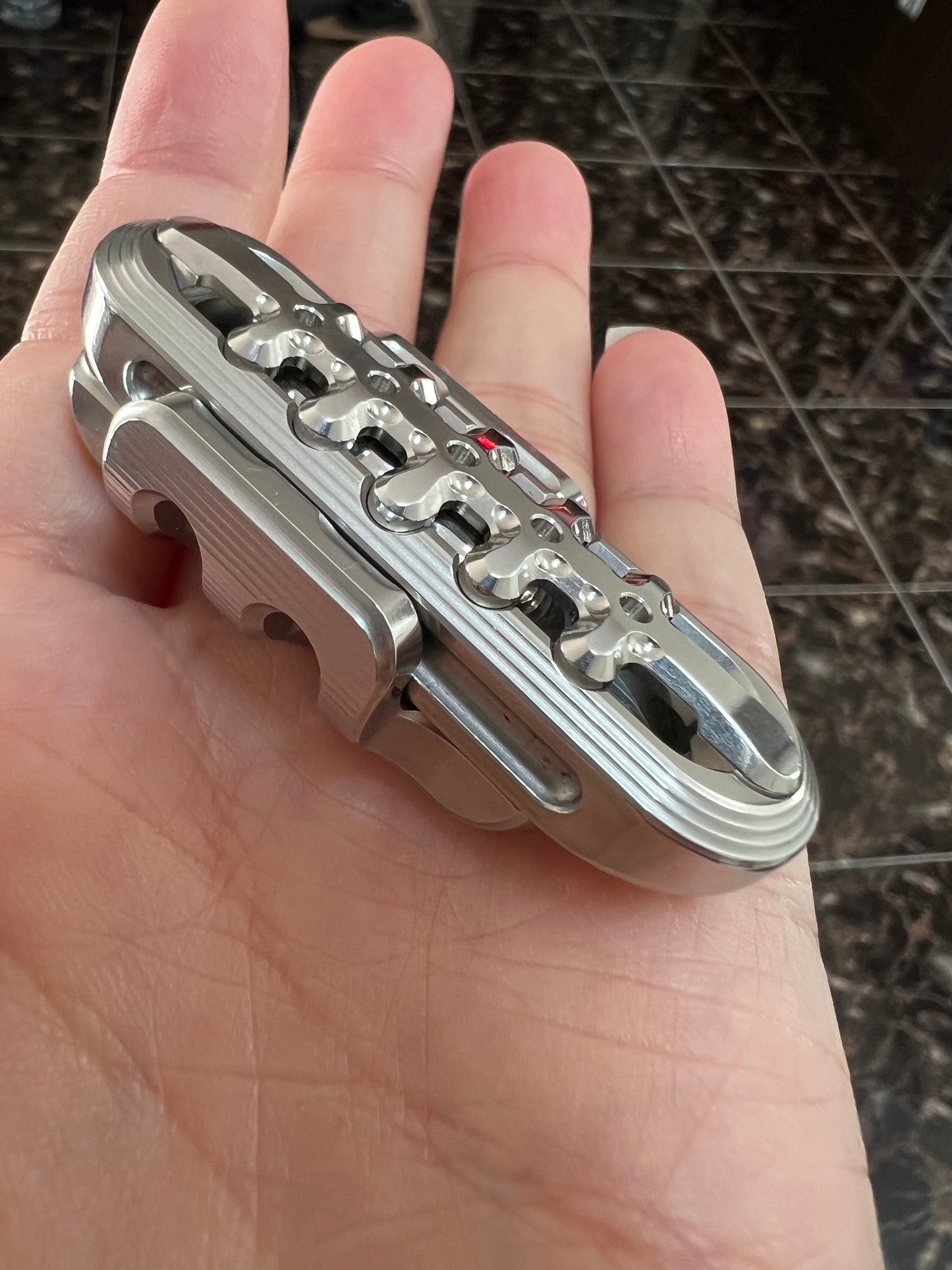 Pre Owned WANWU EDC Stainless Steel Exoskeleton Fidget Slider for Collection & Gift