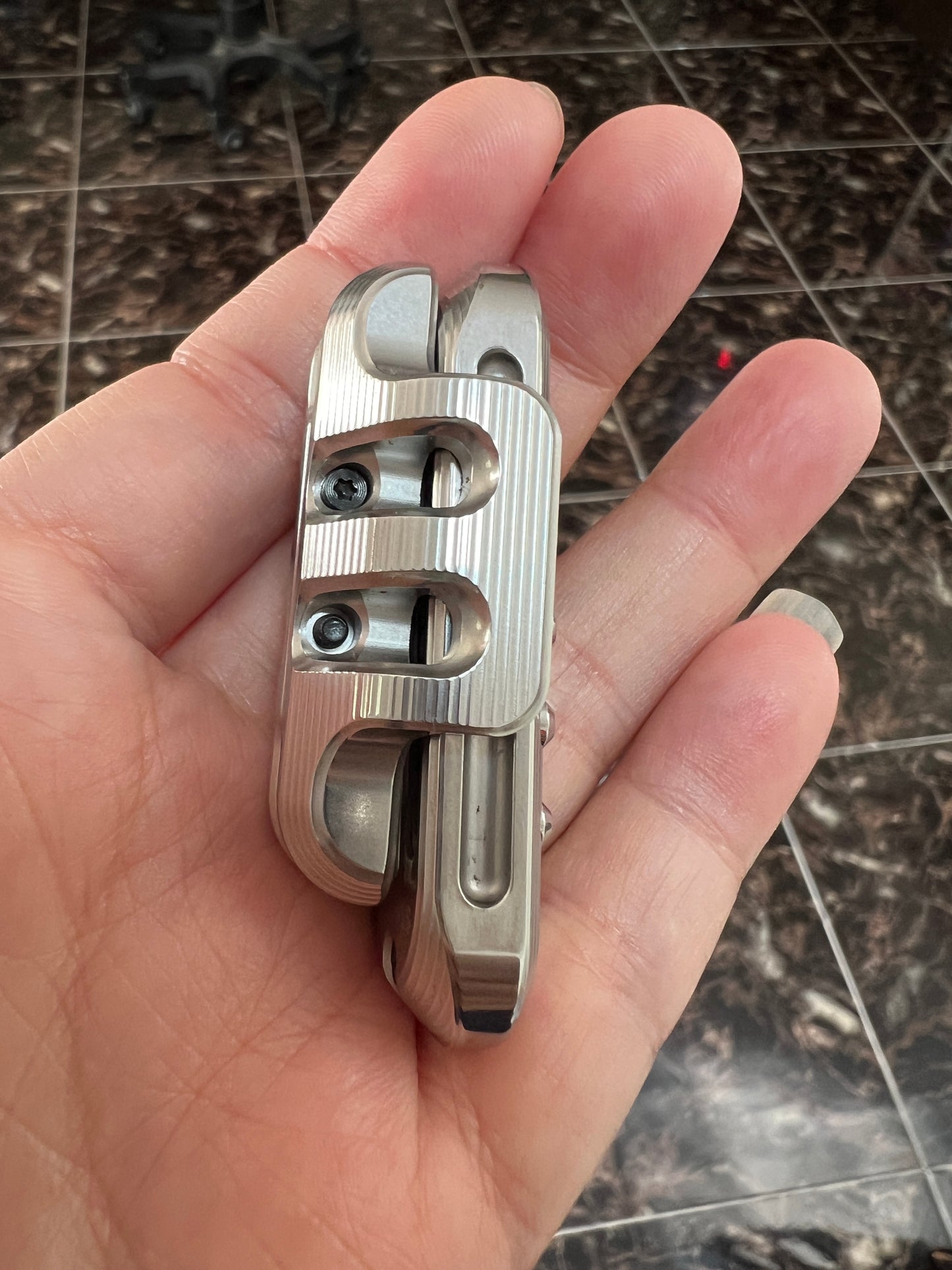 Pre Owned WANWU EDC Stainless Steel Exoskeleton Fidget Slider for Collection & Gift